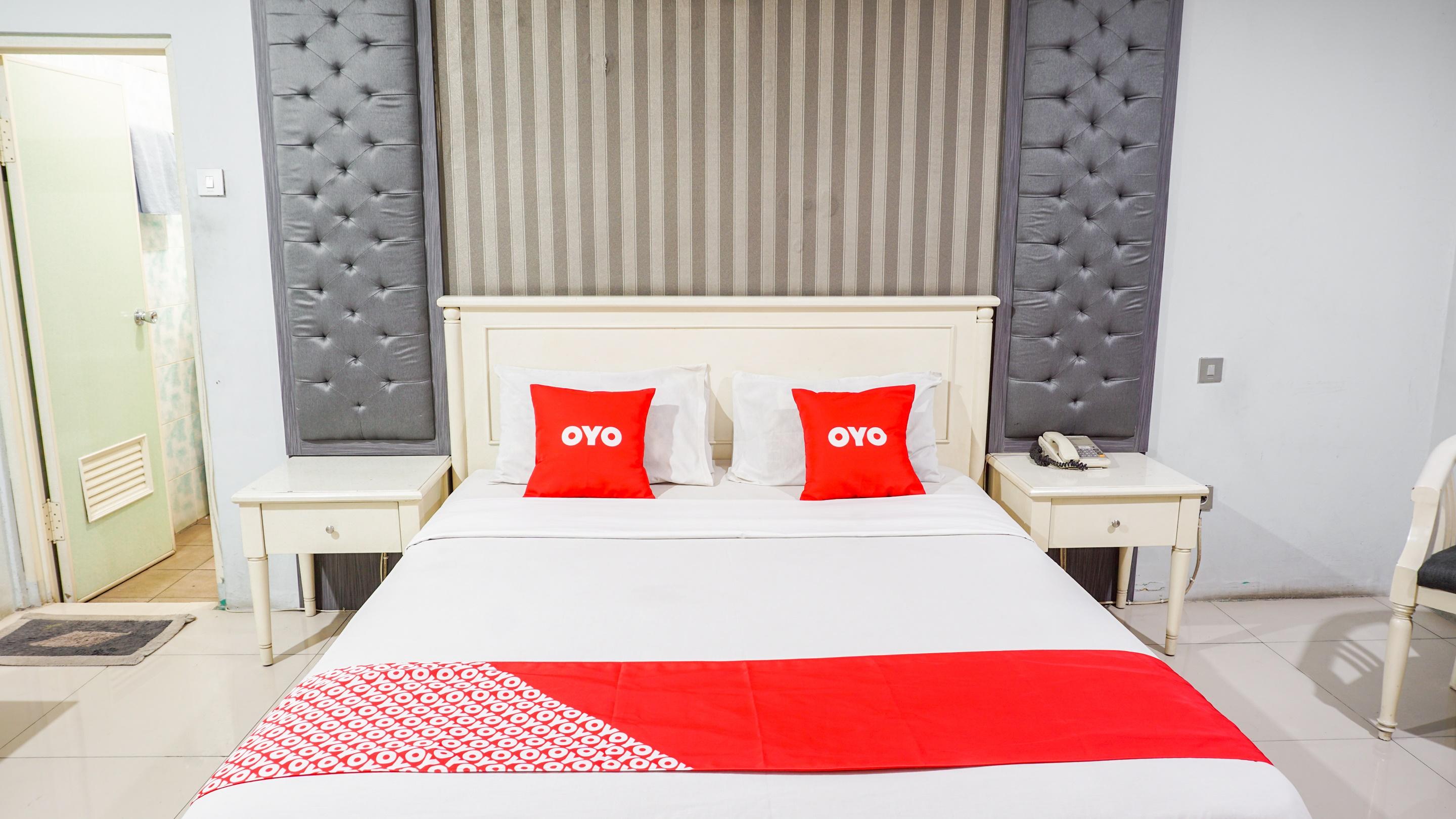 Oyo 2085 Chrysanta Hotel Bandung Exterior foto