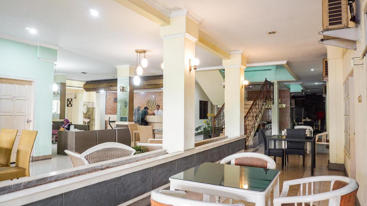 Oyo 2085 Chrysanta Hotel Bandung Exterior foto